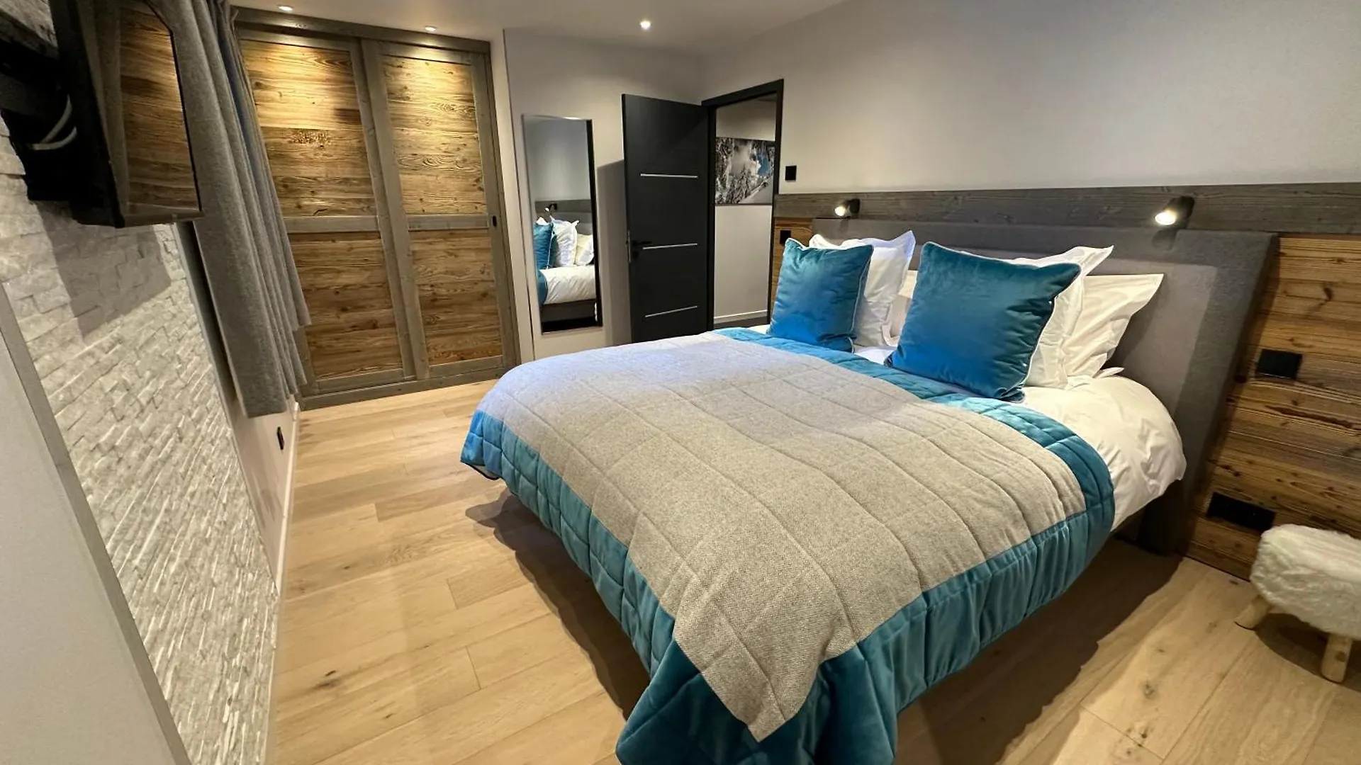 Courchevel Chalet Summit 5 Stars Villa